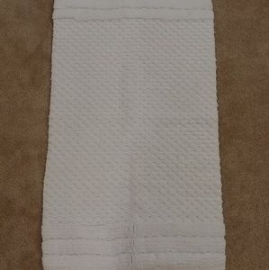 Lauren Conrad White bath rug